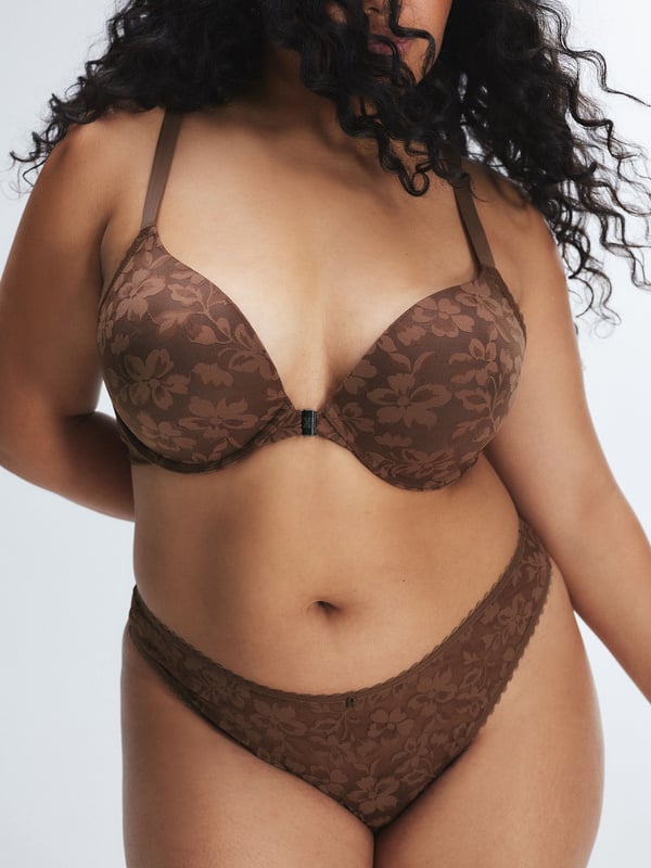 Lavish Lace Front-Closure Push-Up Bra