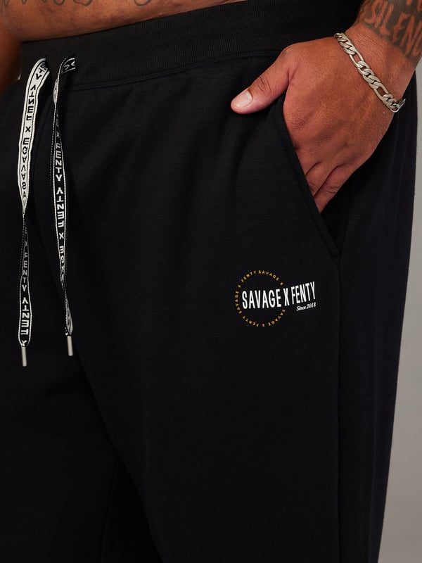 Essential Scope Logo-Trim Sweatpant