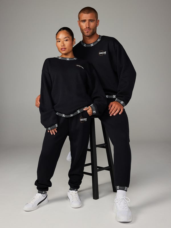 Essential Scope Logo-Trim Sweatshirt