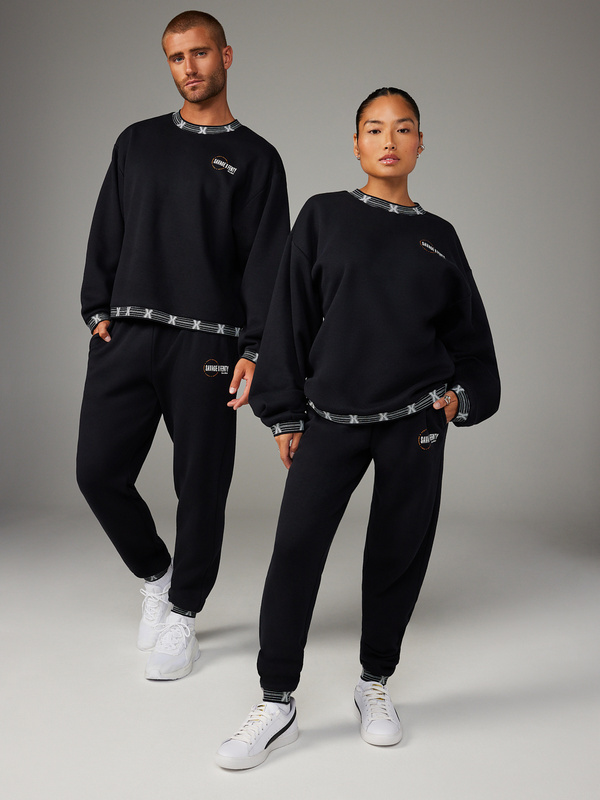Essential Scope Logo-Trim Sweatshirt