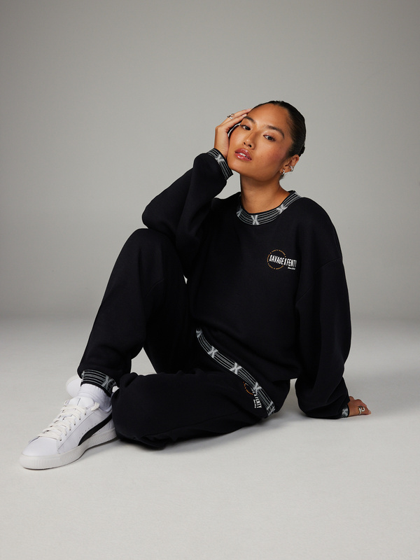 Essential Scope Logo-Trim Sweatshirt