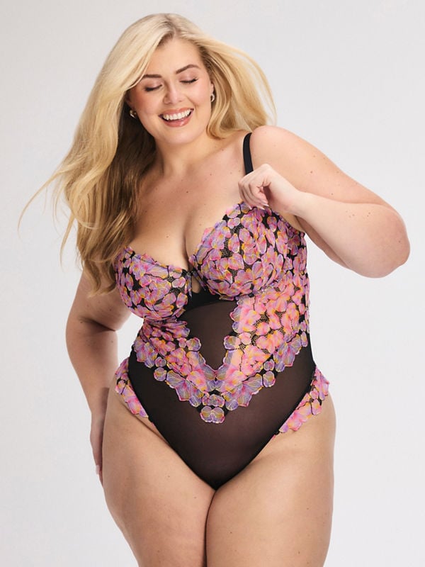 Plus Size Lingerie