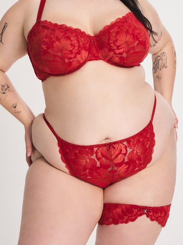 Plush Rush Velvet Garter Belt