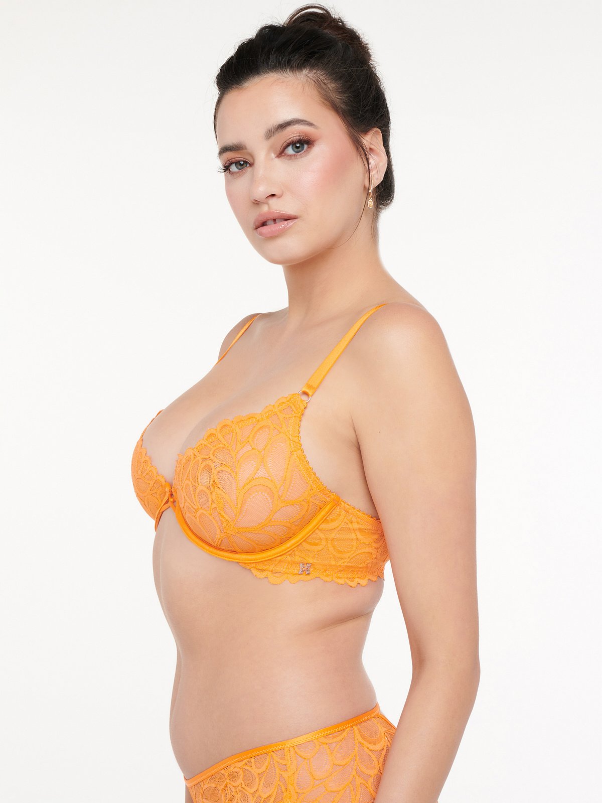 Orange lace comfy bra size 32DD bundle like new, Women's Fashion