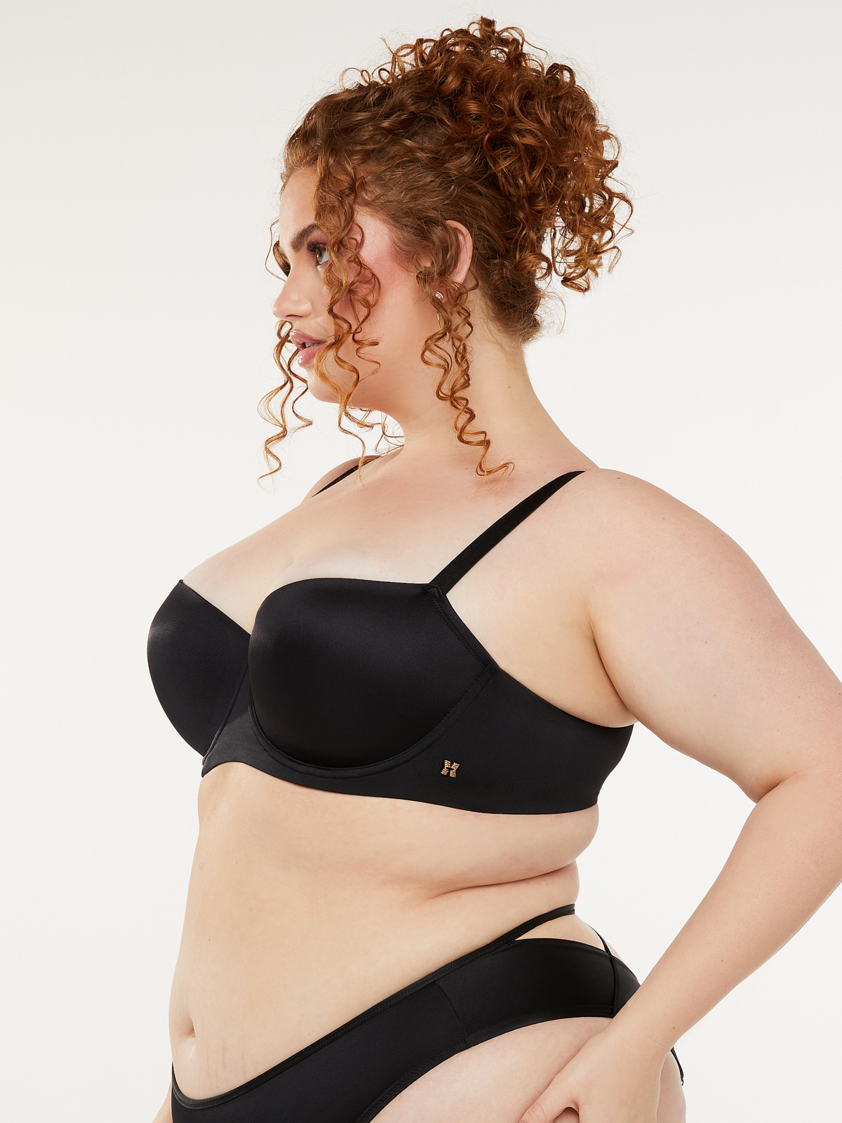 Trylo Intimates on X: No more bulky bra lines! RIZA BAE's sleek