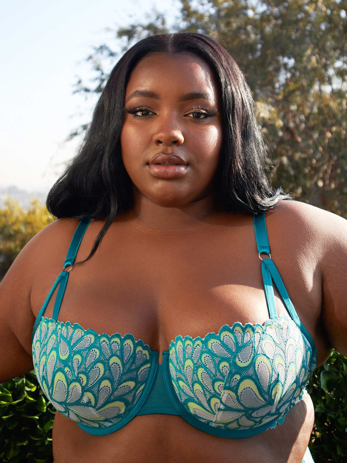 For Fuller-Figured Ladies: 7 Plus Size Bras Types for Cute Outfits