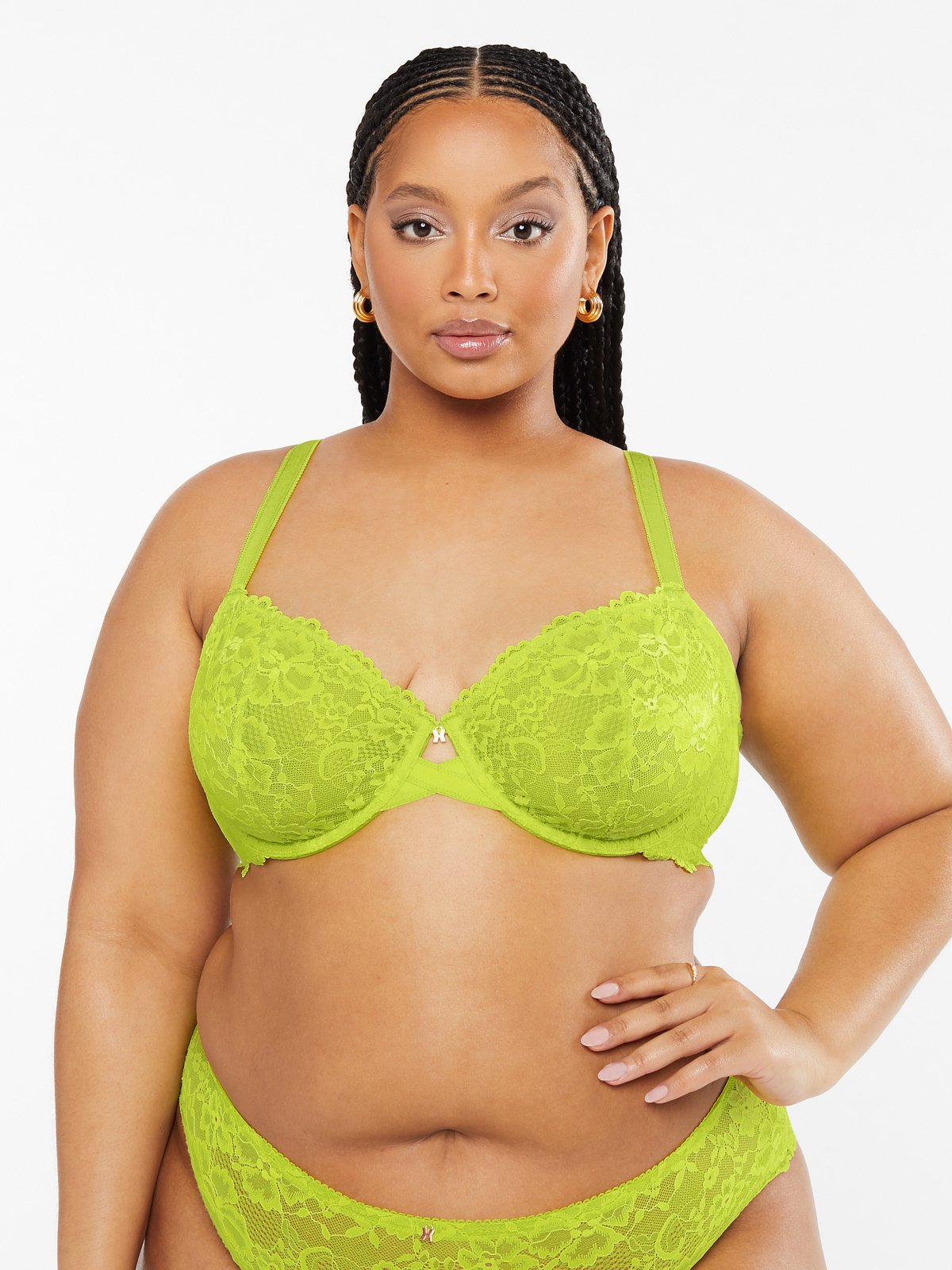 Savage X Fenty, Women's, Caged Lace Unlined Balconette Bra, Fuji Apple  Green, 32C : : Clothing, Shoes & Accessories