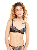 Savage X Fenty, Women's, Shining Star Embroidered Unlined Demi Bra, Henna  Red Starstruck Embroidery, 32A : : Clothing, Shoes & Accessories