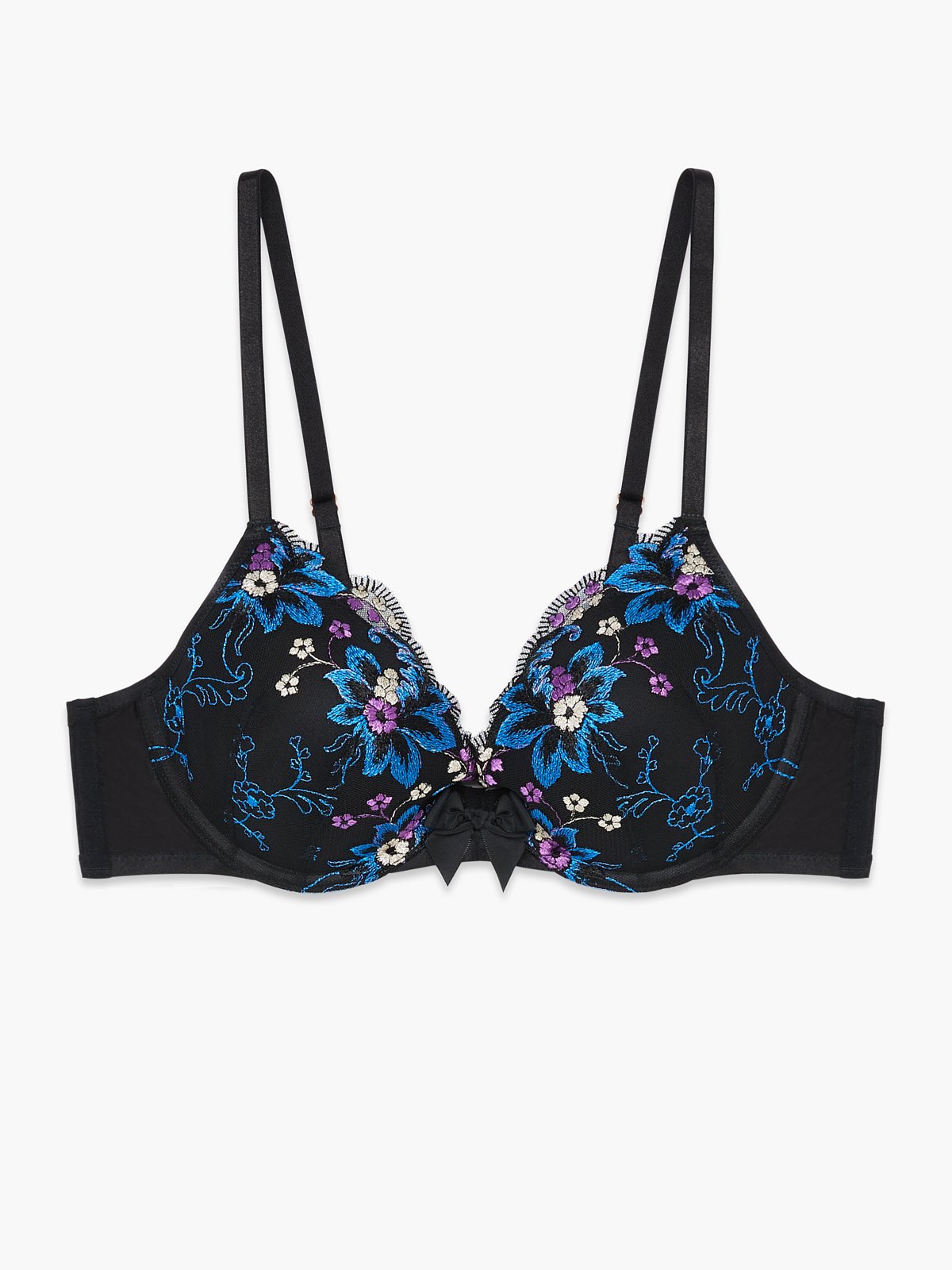 Cosmopolitan on X: 9 women try on 34B bras and prove that bra sizes are  bullish*t:   / X