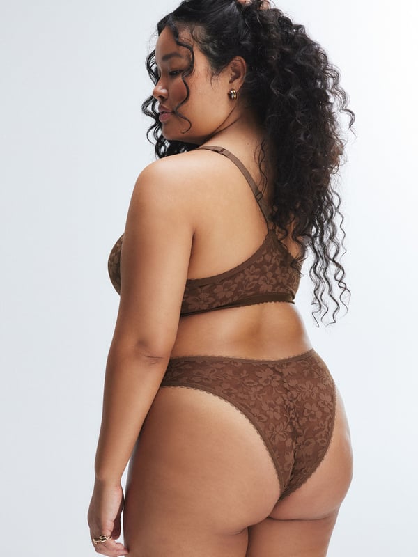 Lavish Lace Front-Closure Push-Up Bra