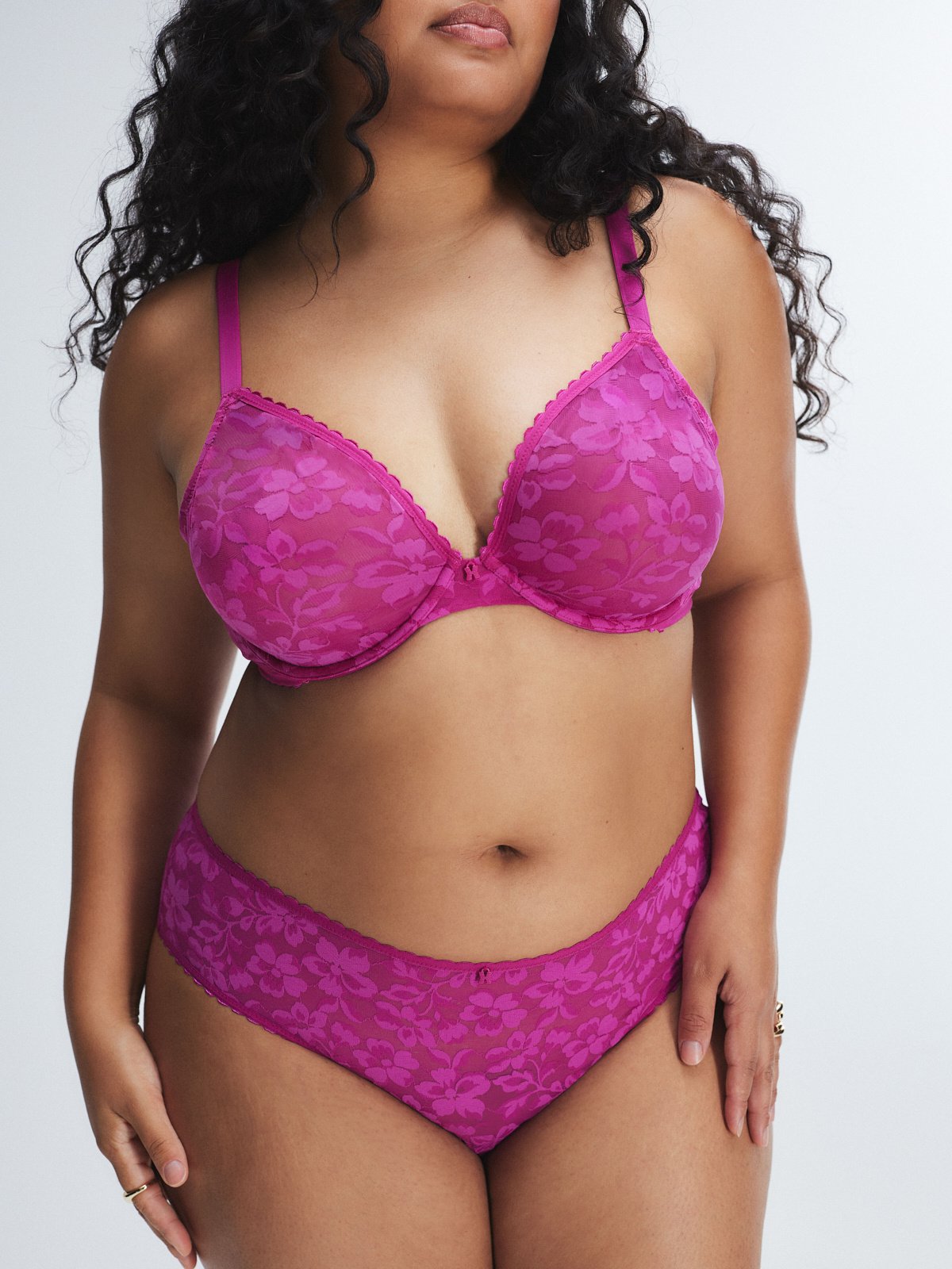 Lavish Lace Unlined Plunge Bra