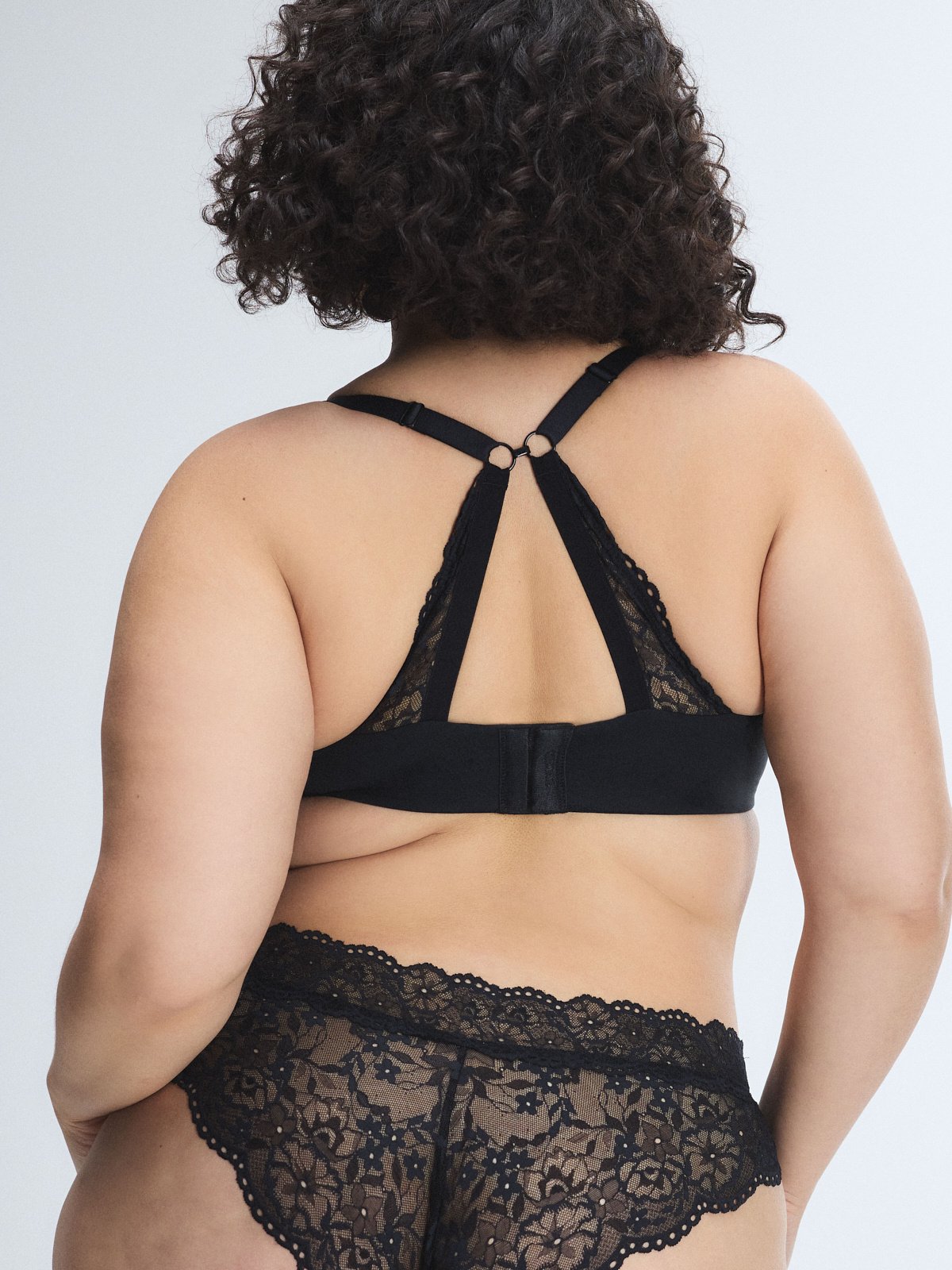 Soft N' Savage Lace Convertible Demi Bra in Black | SAVAGE X FENTY