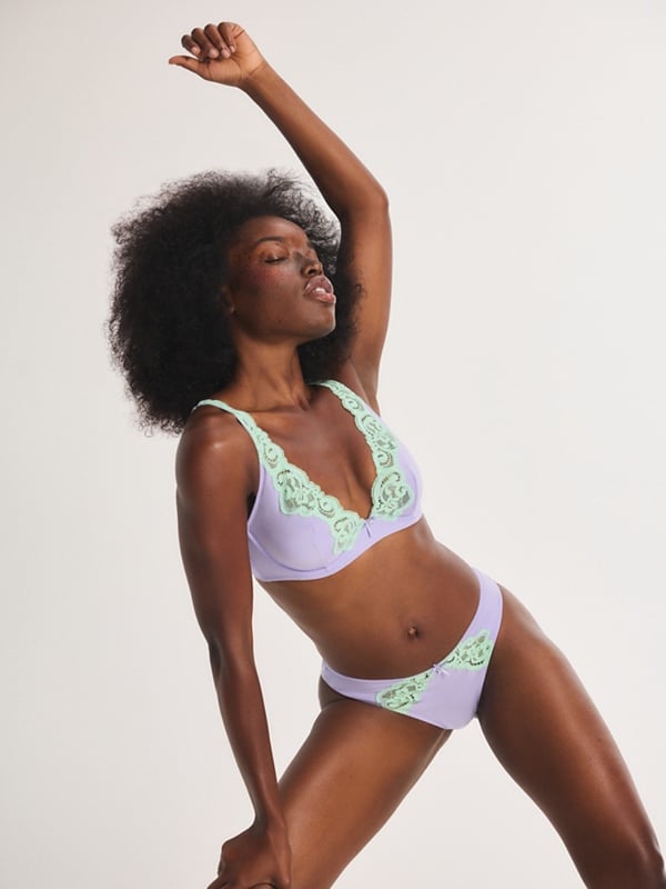 Swirly Girly Unlined Plunge Bra