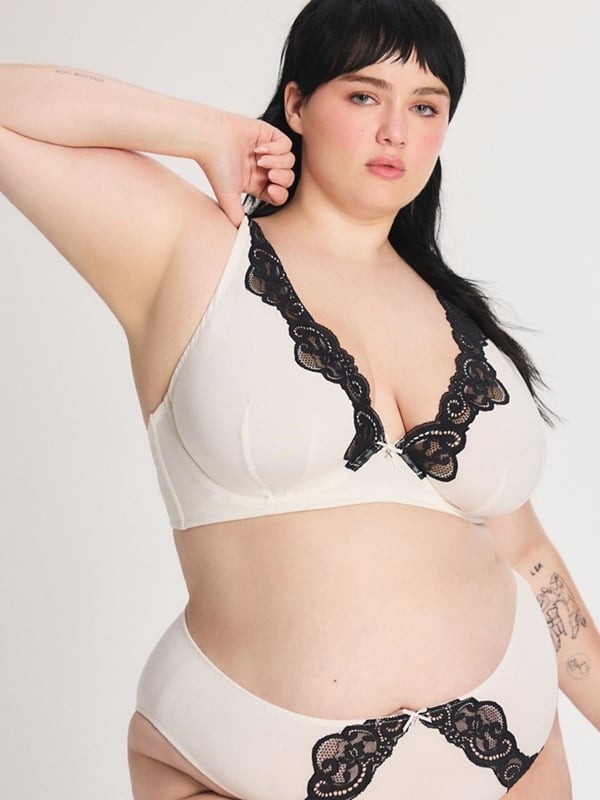Swirly Girly Unlined Plunge Bra