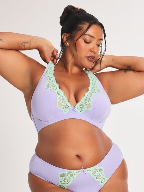 Swirly Girly Unlined Plunge Bra