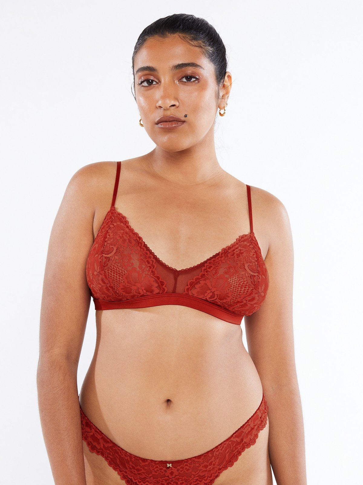 Floral Lace & Mesh Bralette in Red