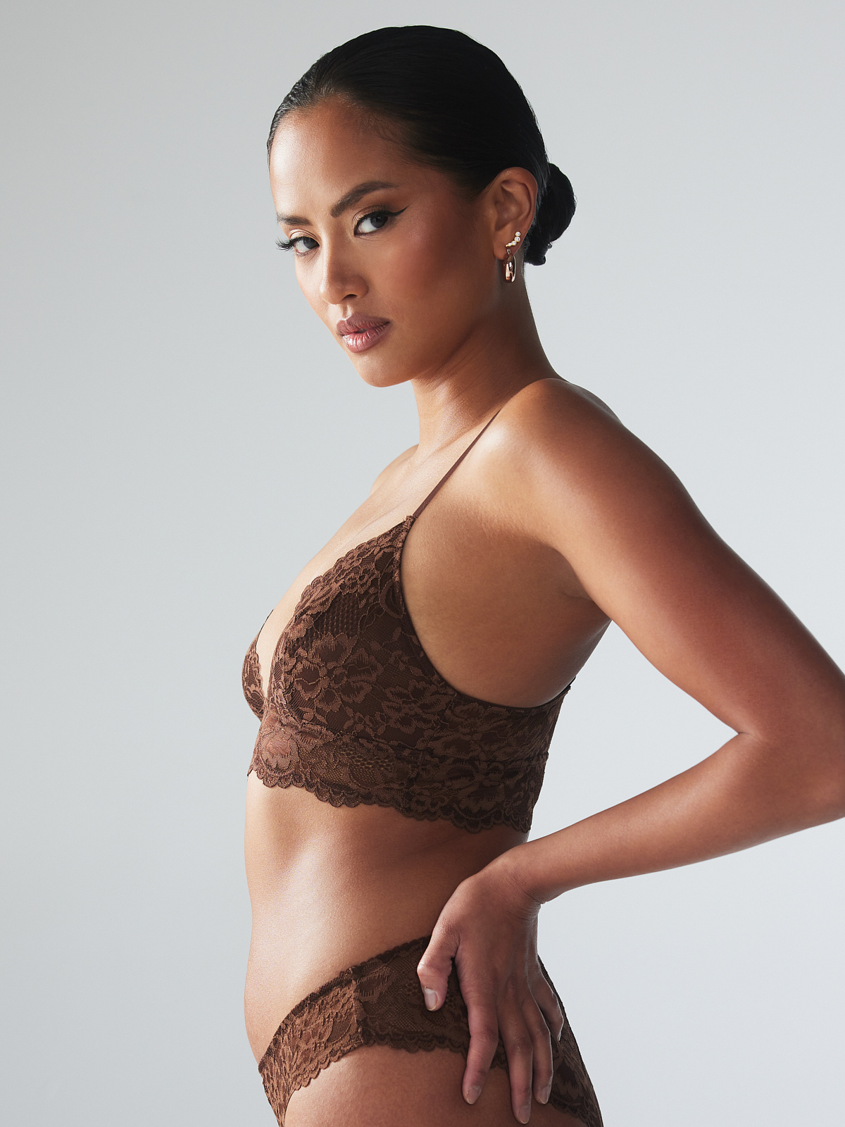 BKEssentials Floral Lace Full Coverage Bralette - Women's Bandeaus/Bralettes  in Deep Taupe