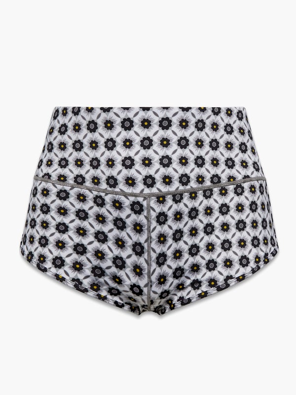 Mod High-Waist Hot Short