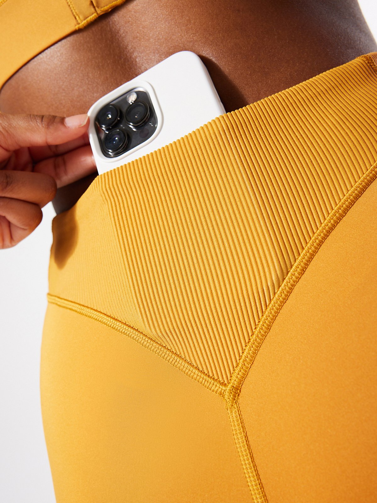 Curve Alert High-Waist Rib Legging in Gold & Yellow | SAVAGE X FENTY