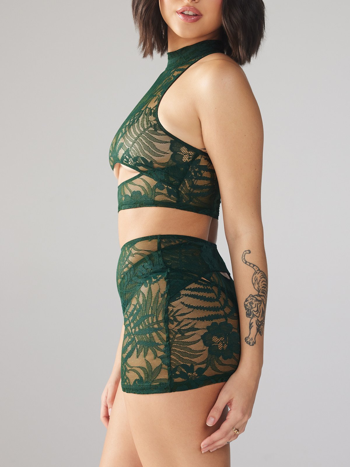 Shadowplay Lace Keyhole Skirt in Green