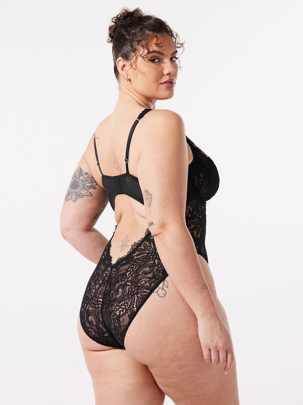 Romantic Corded Lace Underwire Teddy