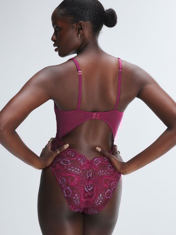 Romantic Corded Lace Metallic Underwire Teddy