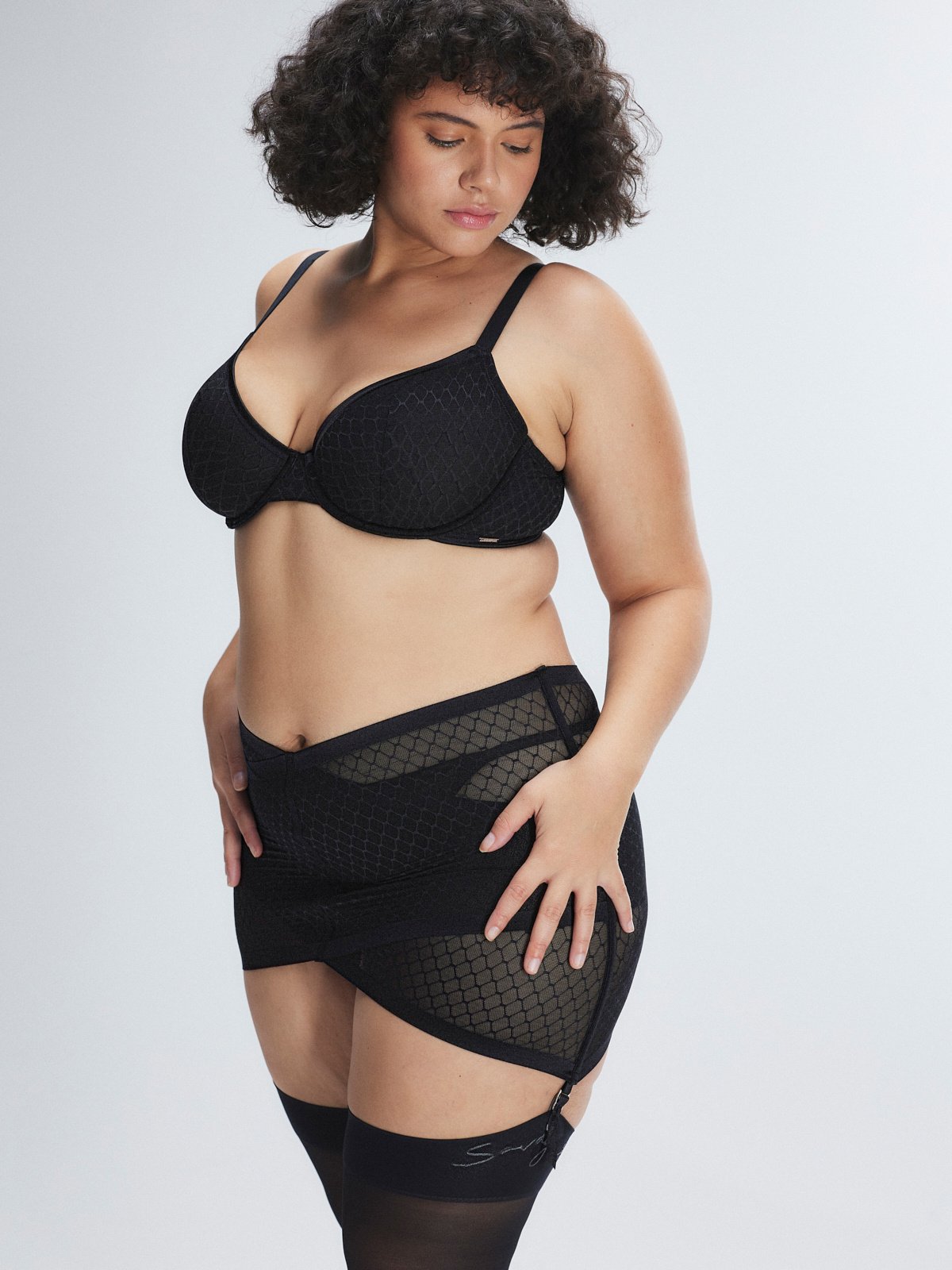 Show N' Tell Mesh Garter Skirt