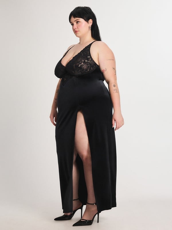 Savage X Noir Velvet Maxi Dress