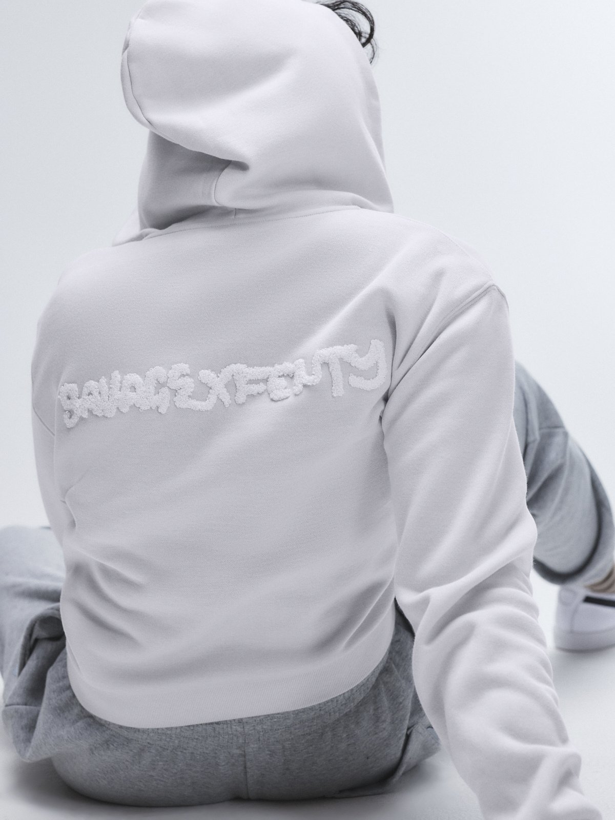 Essential Fleece Logo Graphic Zip-Up Hoodie