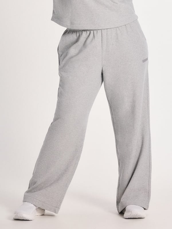 Weekender Fleece Wide-Leg Sweatpant