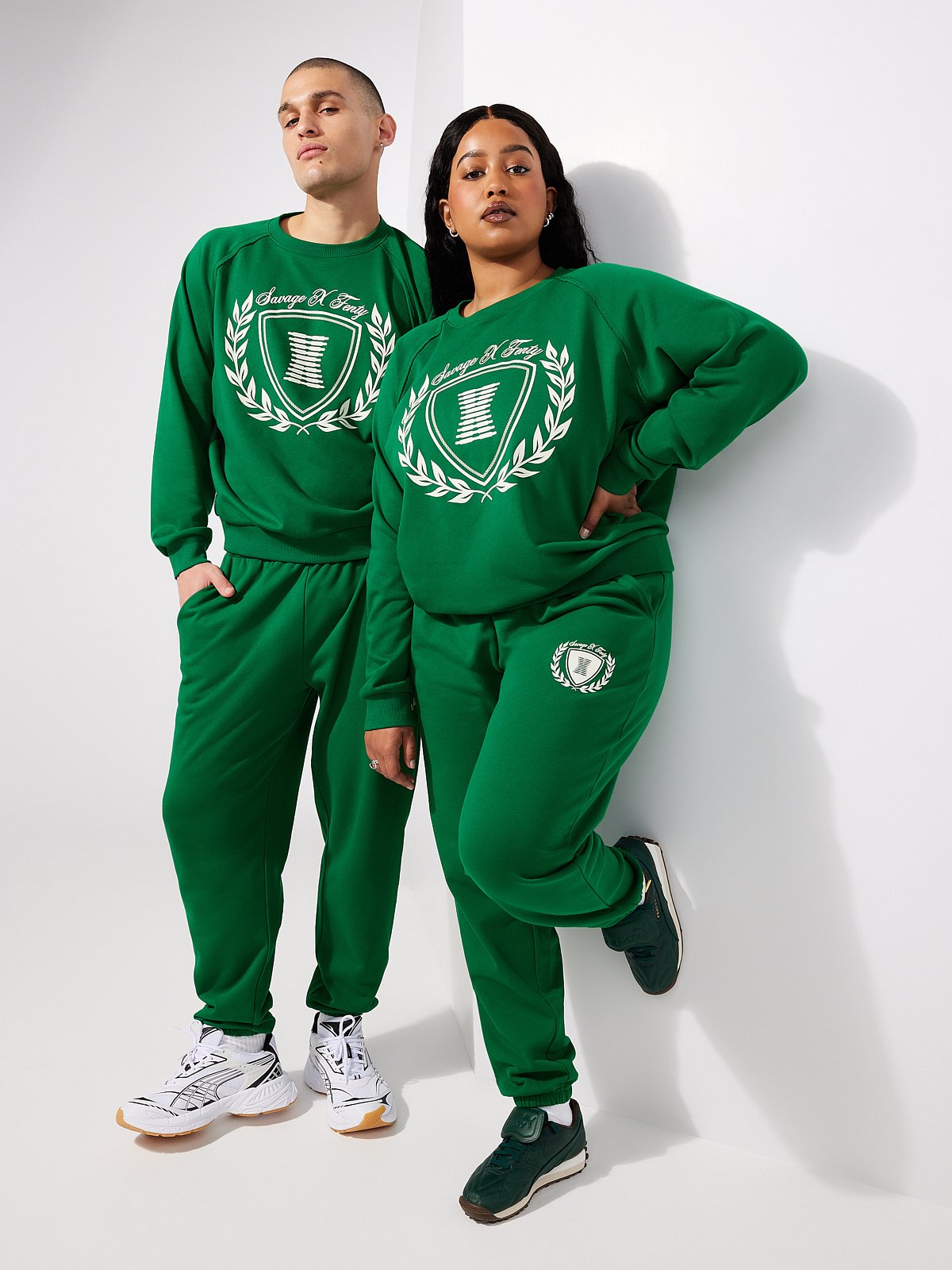 Essential Terry Crest Sweatpant