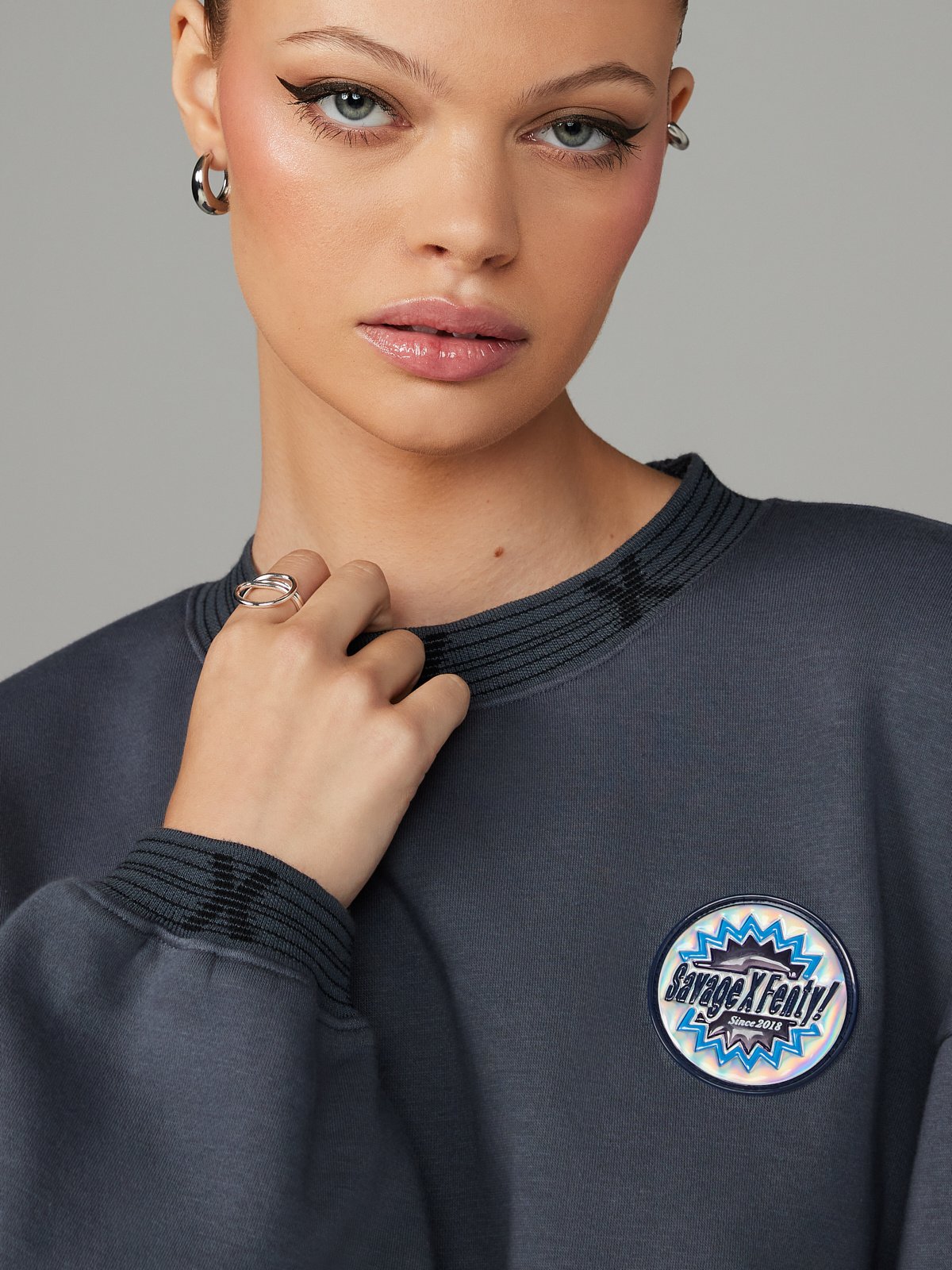 Essential Holographic Logo-Trim Sweatshirt