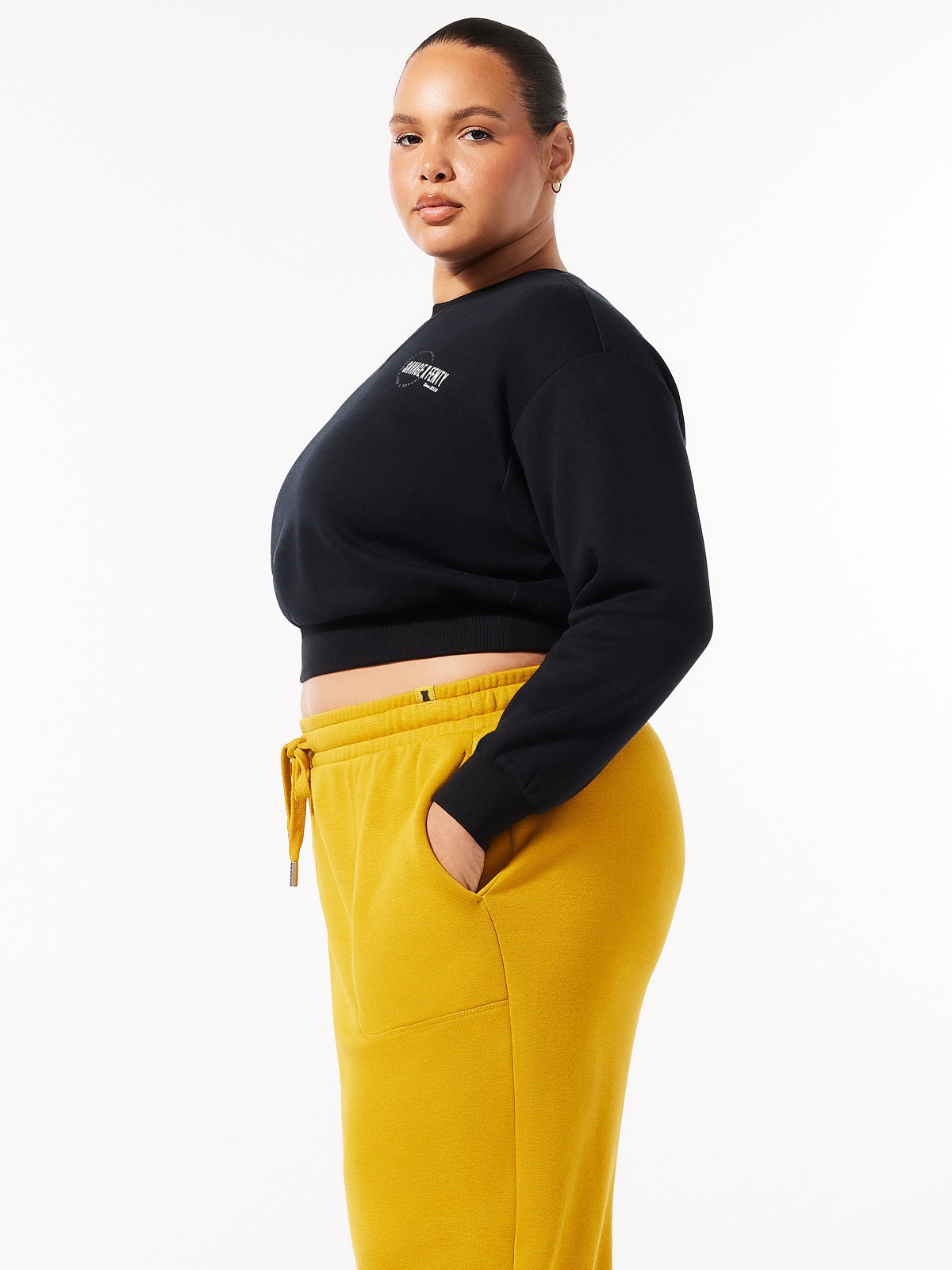 Essential Scope Logo Cropped Sweatshirt