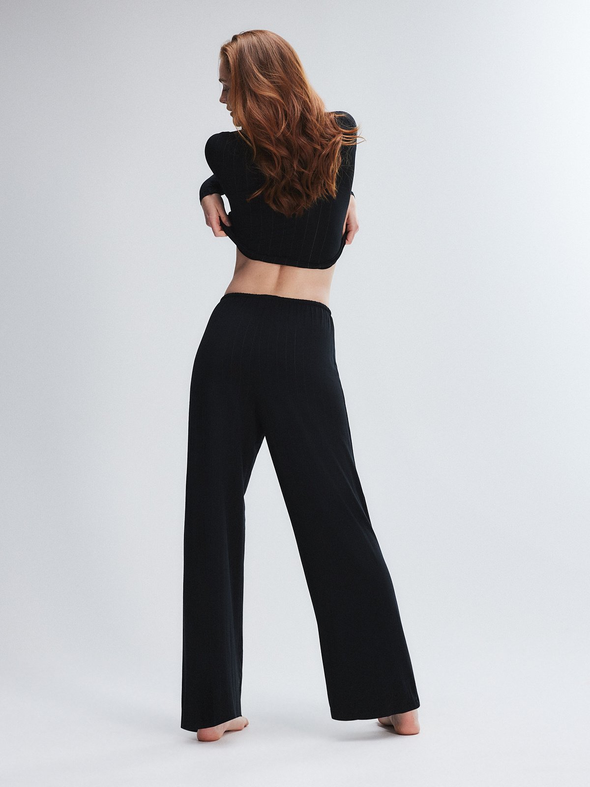 Sleek Stitch Mid-Rise Sleep Pant