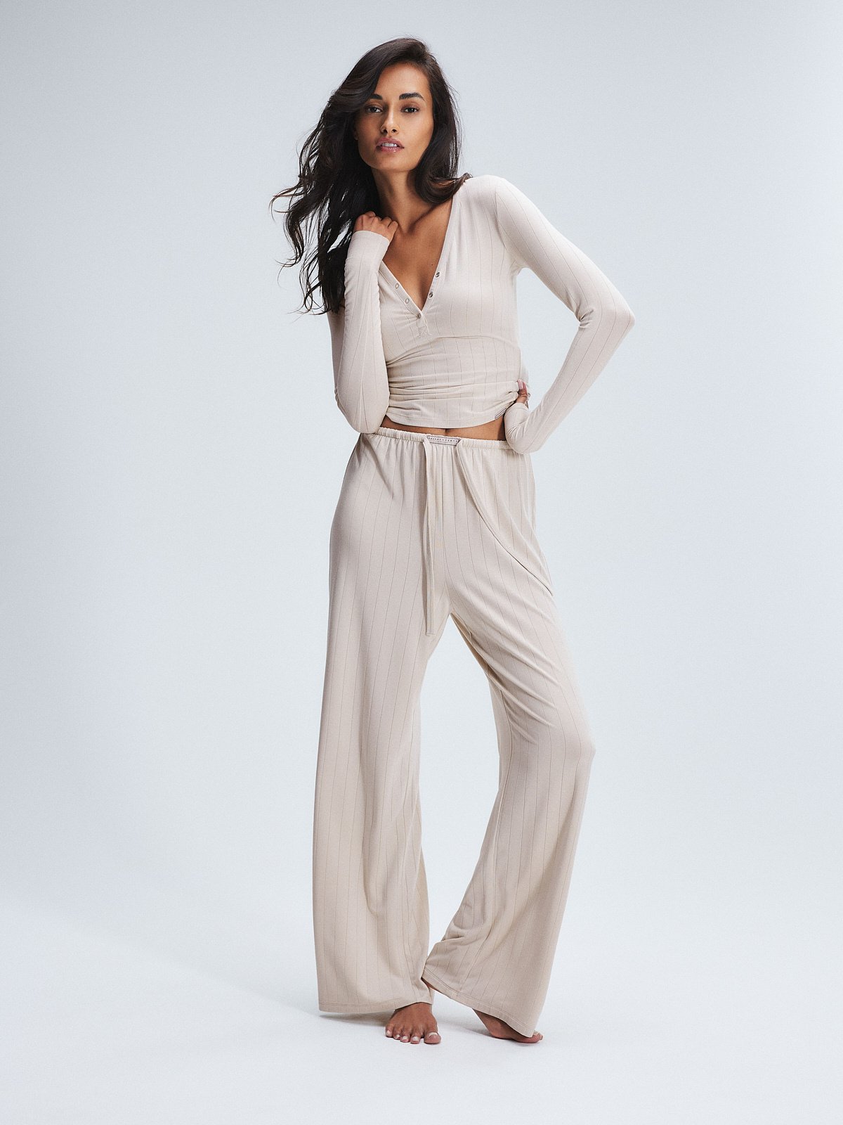 Sleek Stitch Mid-Rise Sleep Pant