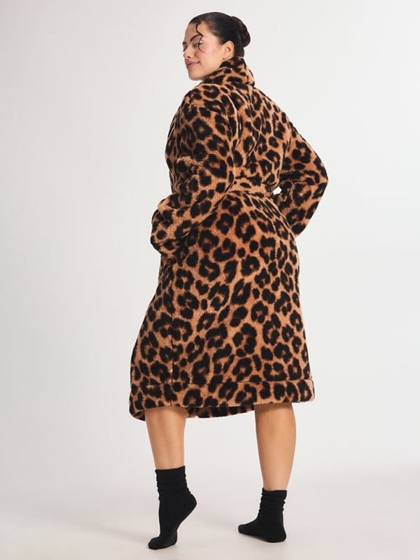 Undercover Softie Sleep Shawl Robe