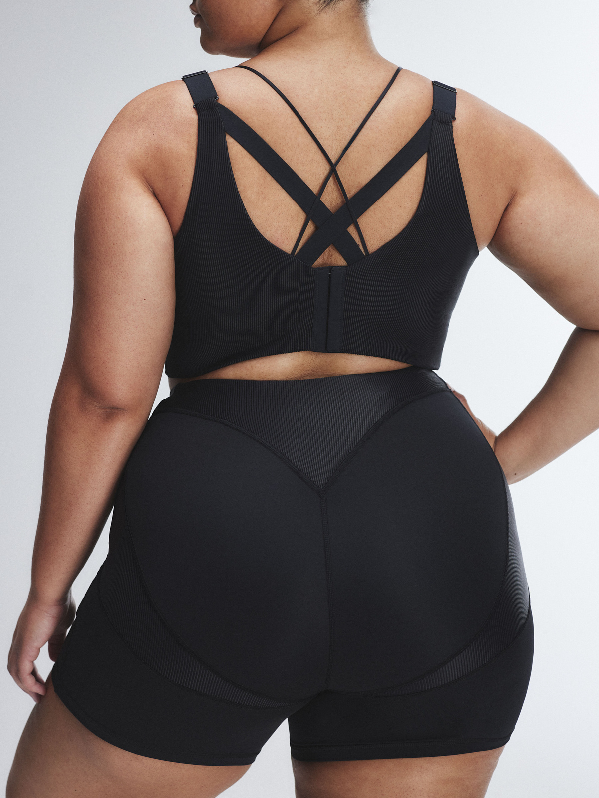 Curve Alert High-Impact Rib Sports Bra in Black | SAVAGE X FENTY