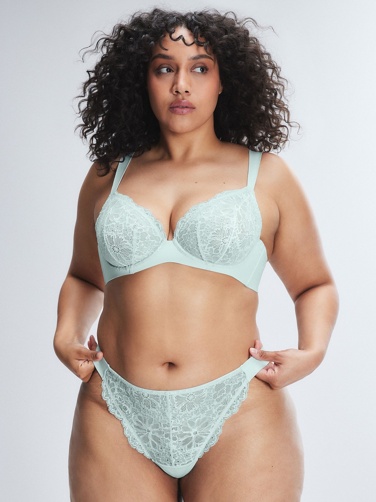 Bold Lace Thong 2-Piece Set