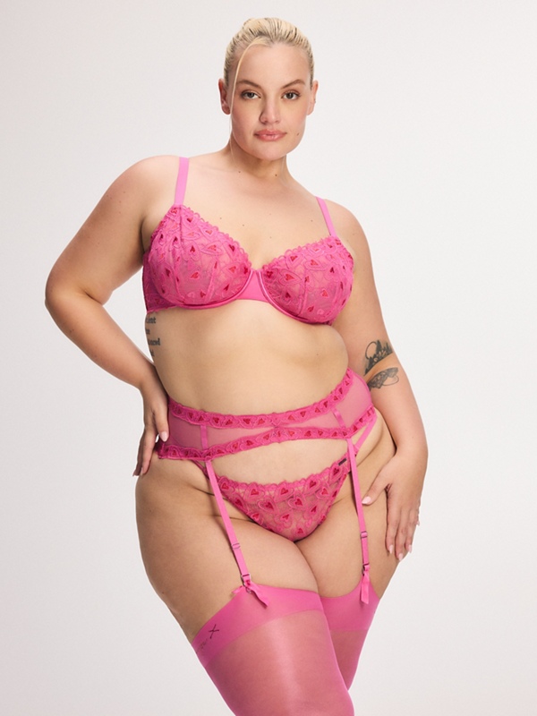 Hearts A Flutter 4-Piece Set