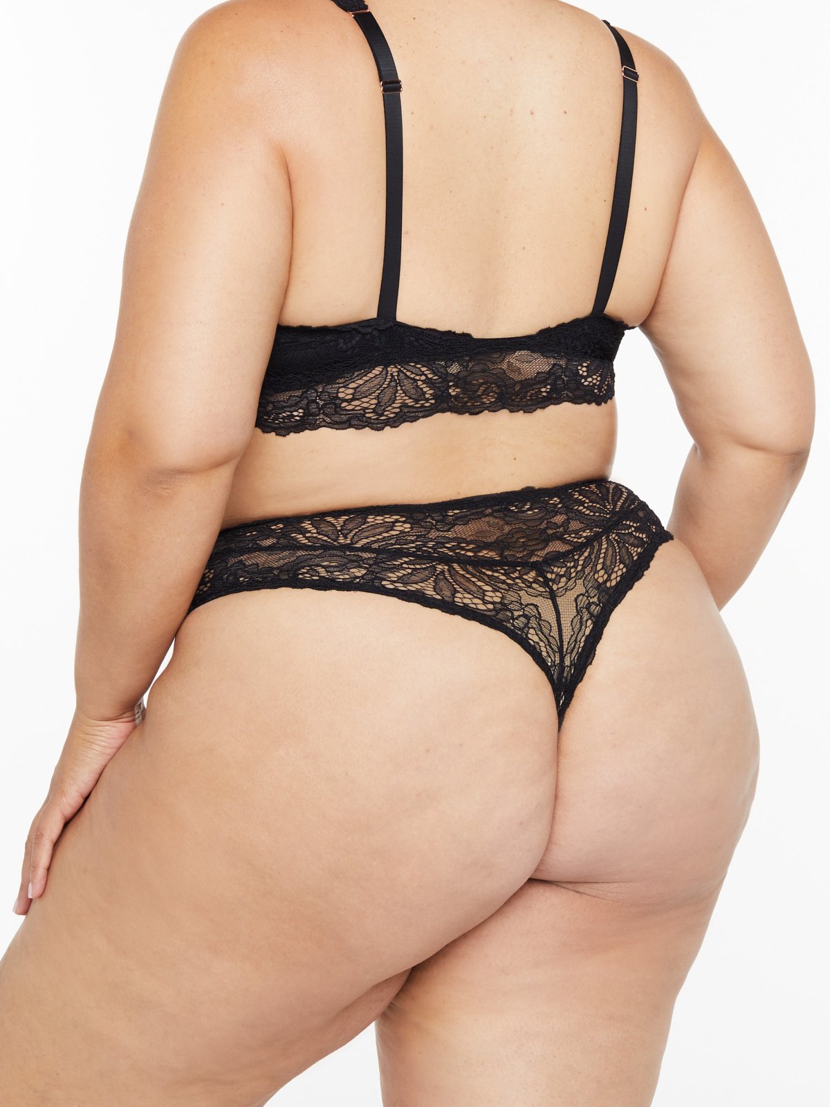 https://cdn.savagex.com/media/images/products/UD2148533-0687/ROMANTIC-CORDED-LACE-HIGH-WAIST-THONG-UD2148533-0687-2-1200x1600.jpg