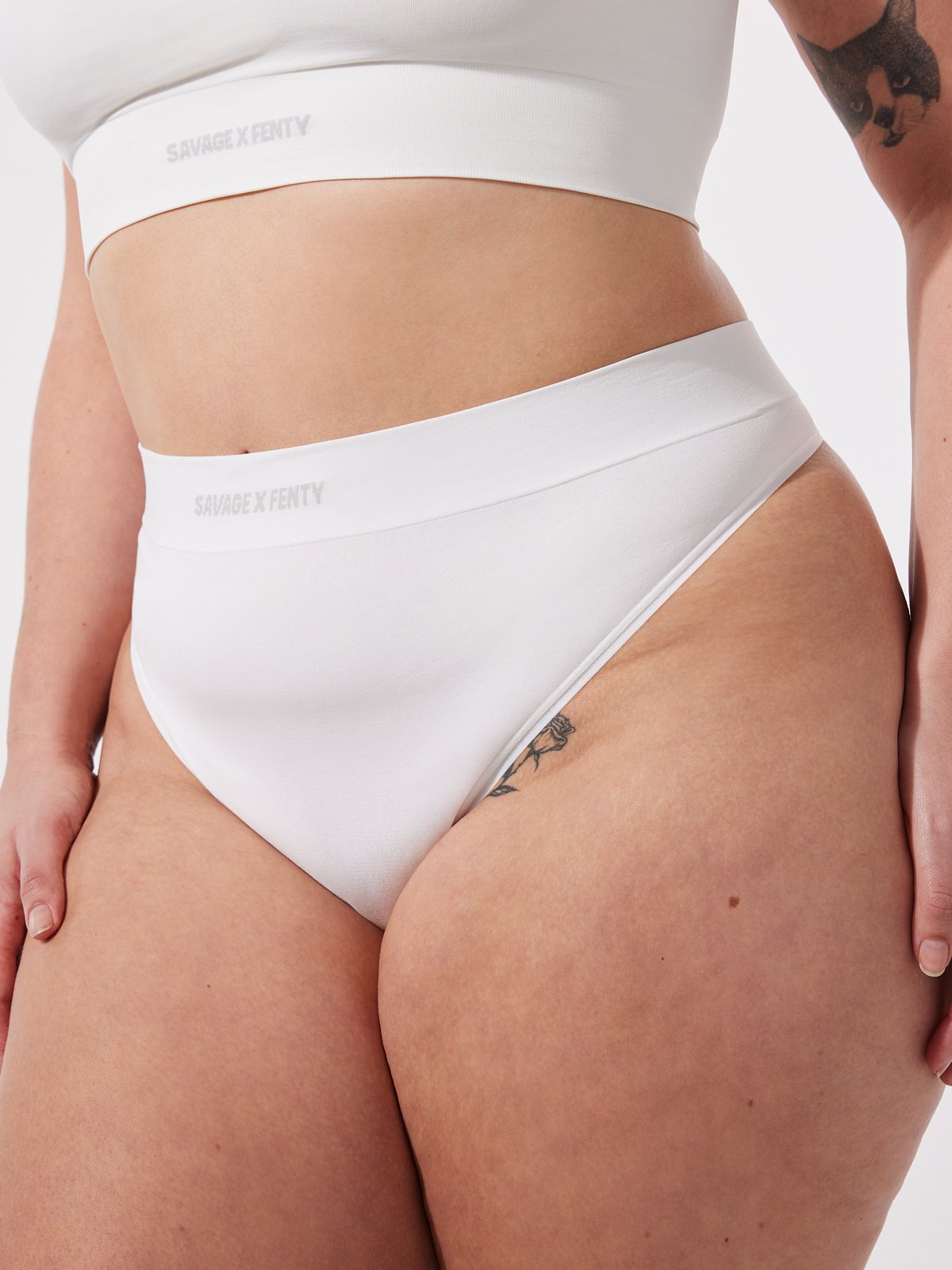 Seamless High-Waist Thong Panty