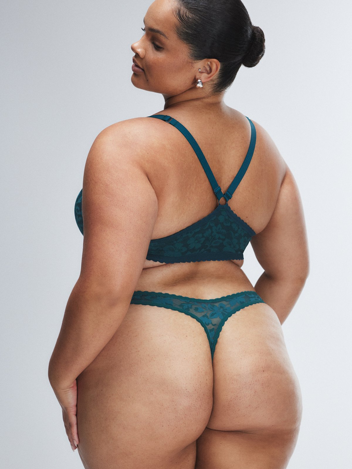 Lavish Lace Thong Panty in Green | SAVAGE X FENTY