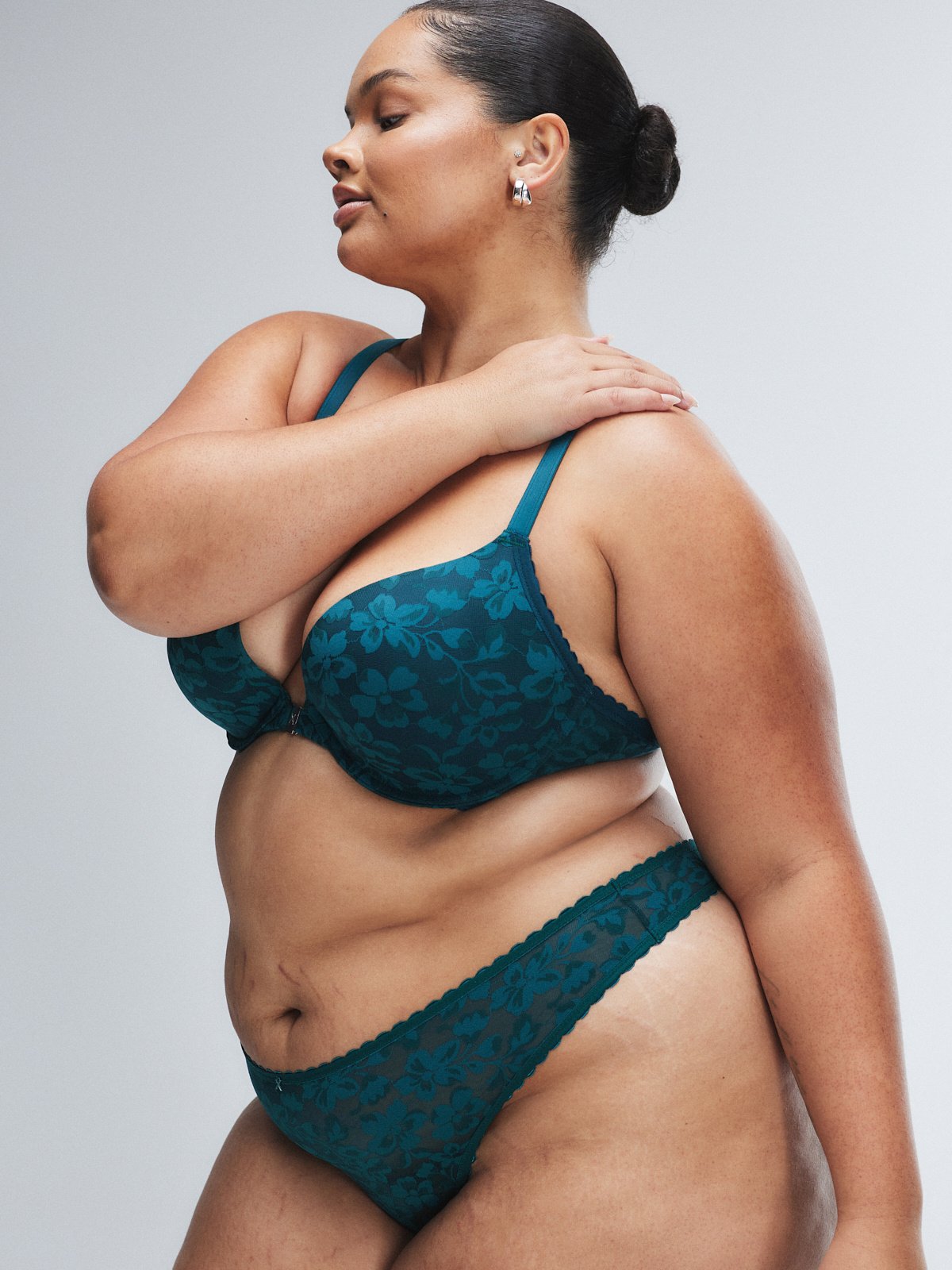 Lavish Lace Thong Panty in Green | SAVAGE X FENTY