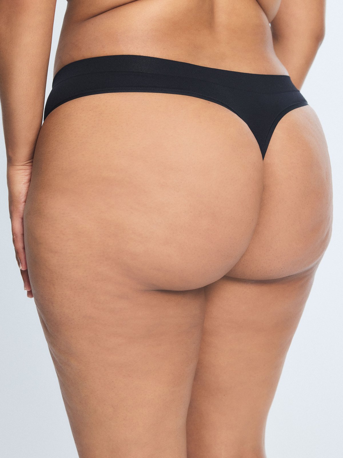 Seamless High-Waist Thong Panty