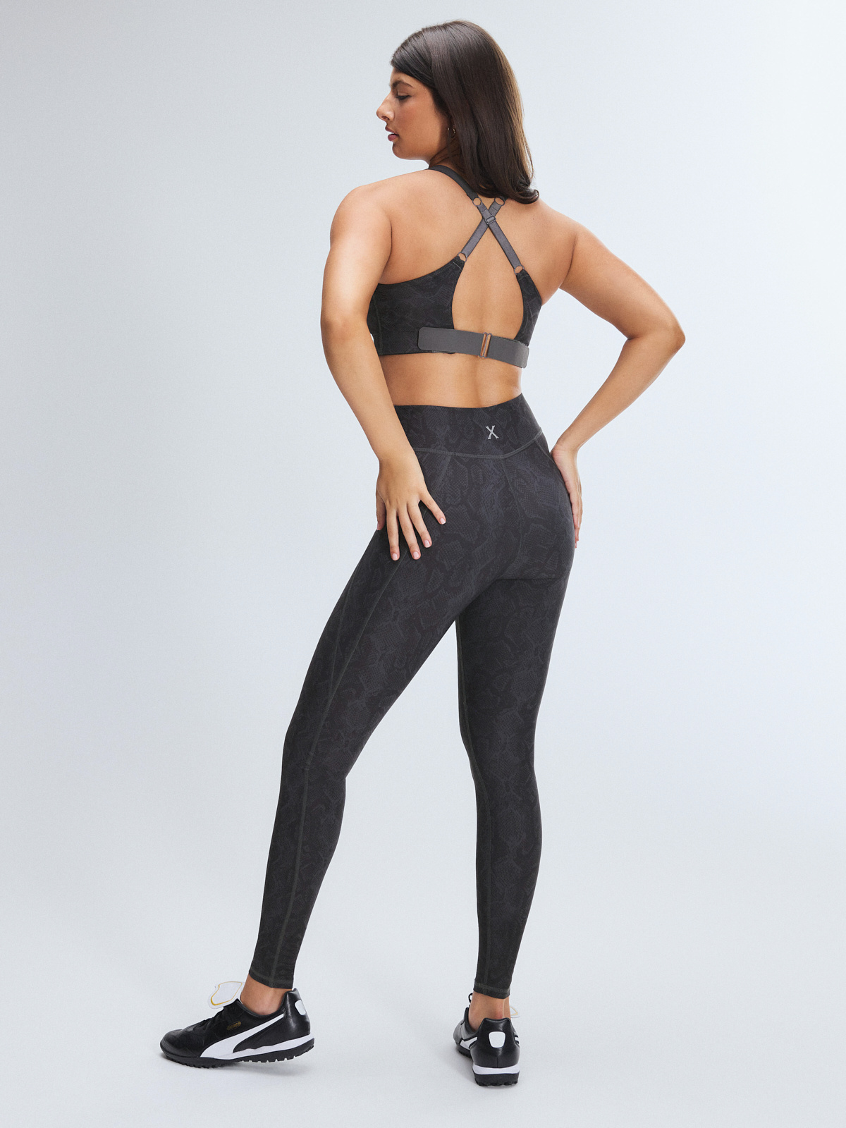 Cool Curves High-Waist No Front Seam Legging in Black & Grey | SAVAGE X FENTY