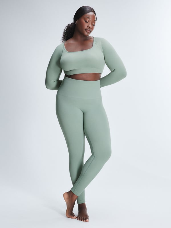 Seamless Rib Sport Long-Sleeve Cropped Bra Top
