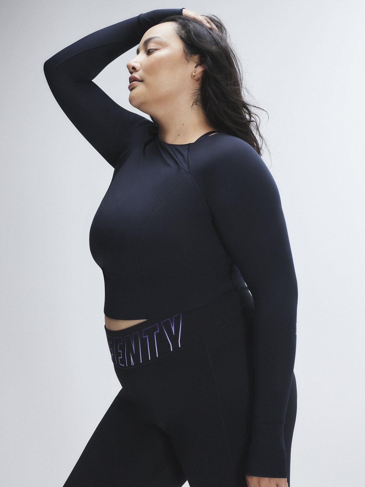 Light Layer Long-Sleeve Twist Top