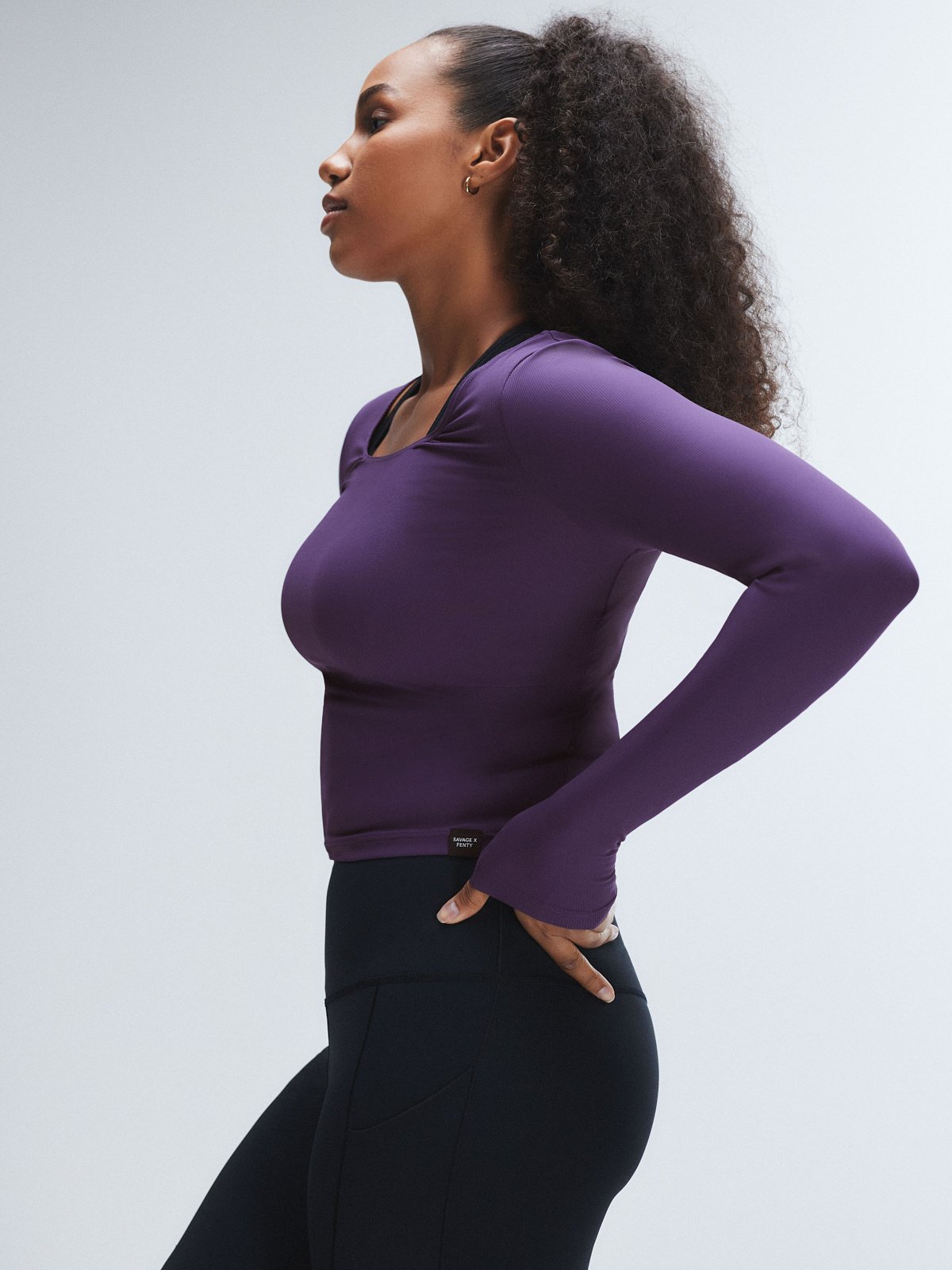 Light Layer Twist Back Top