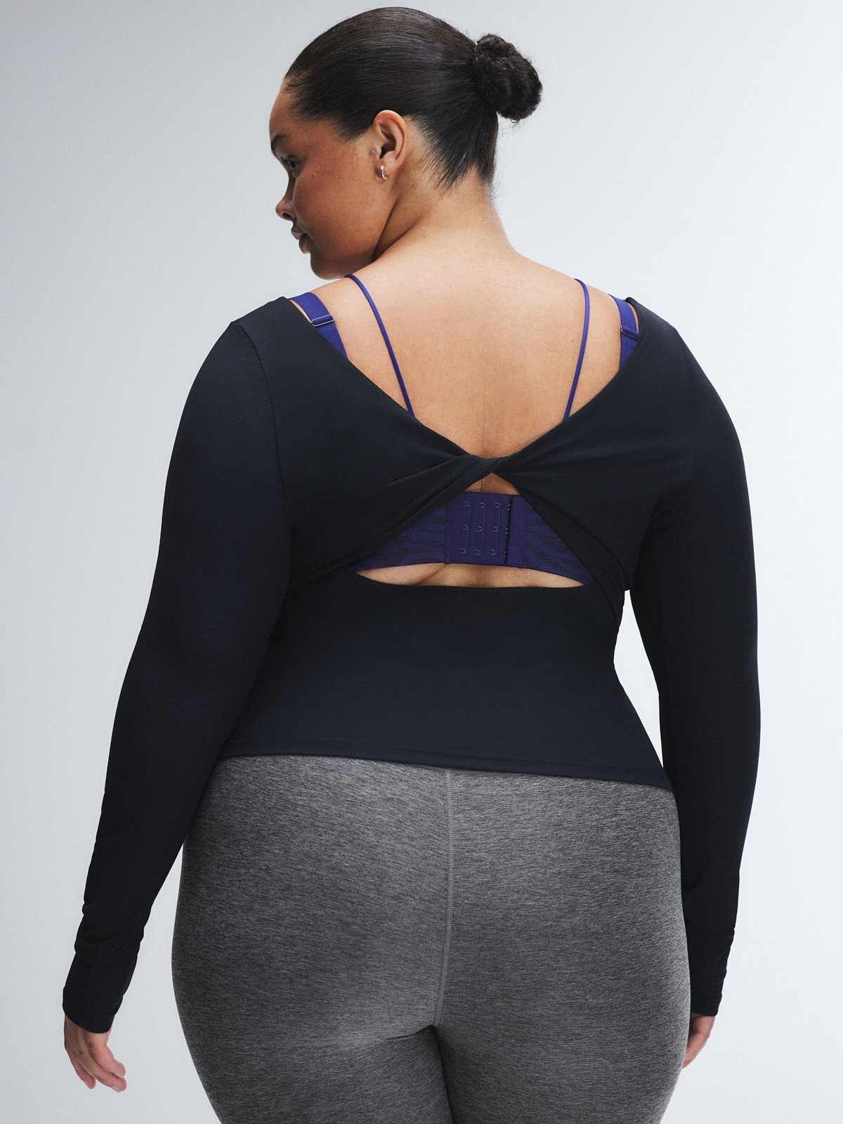 Light Layer Twist Back Top